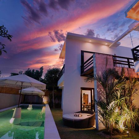 Skyfall Luxury Beach Villa Nusa Dua  Buitenkant foto