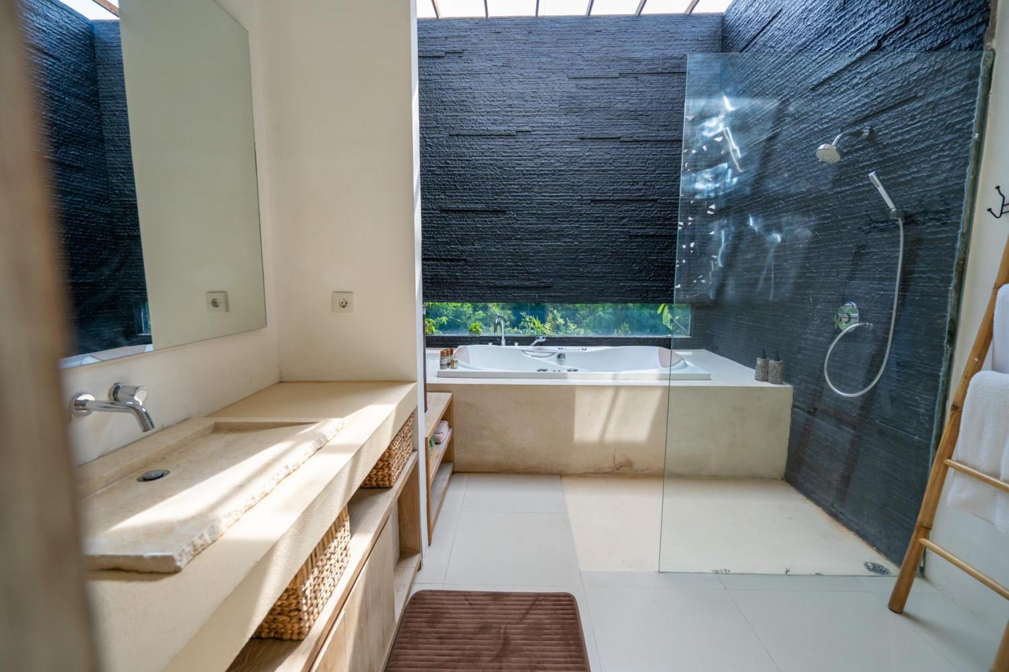 Skyfall Luxury Beach Villa Nusa Dua  Buitenkant foto